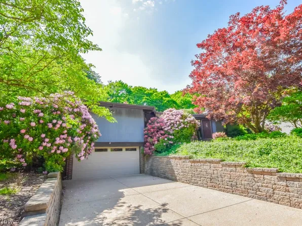 1574 Belle Meade Rd, Akron, OH 44321