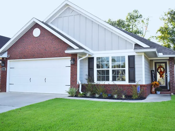 6101 Dunridge Dr, Pace, FL 32571