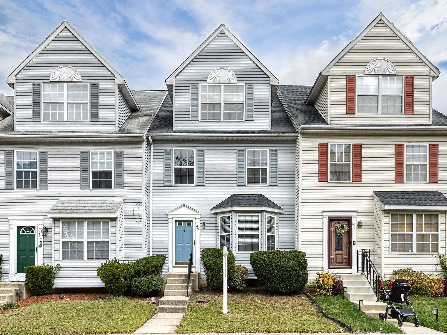 3 bed, 2.5 bath, 1712 sqft, $2,500 — Photo 1