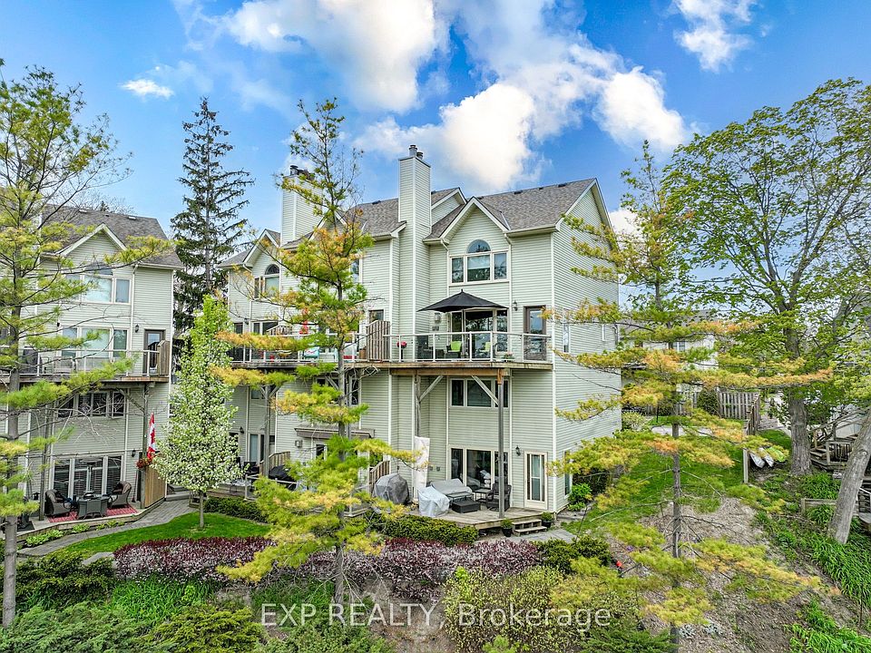 1st image of 40 Ontario St S Unit 4