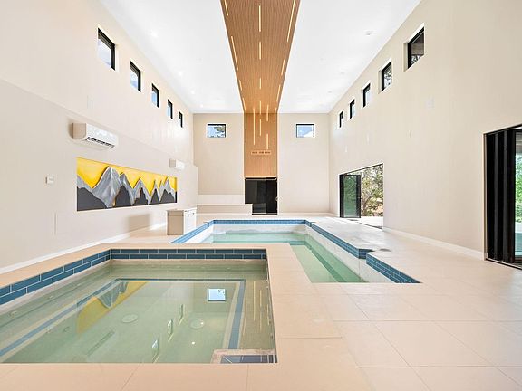 2nd image of 7969 Forest Keep Cir