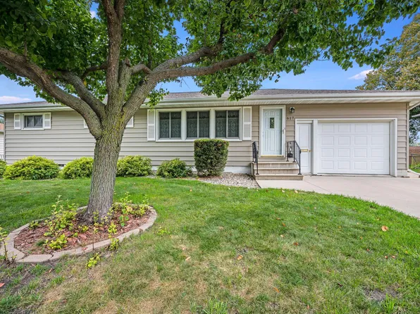617 Adams Ave, Fairmont, MN 56031