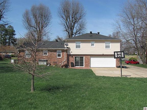 3rd image of 1308 Dogwood Dr