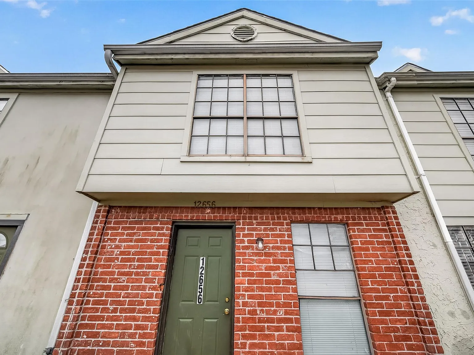 2 bed, 1.5 bath, 1120 sqft, $1,200 — Photo 1
