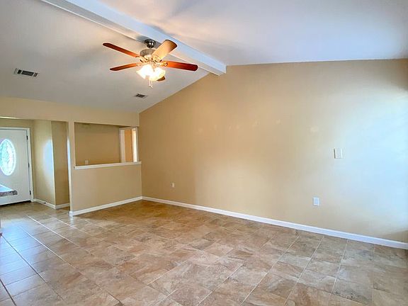 4th image of 650 Pine Cone Ct