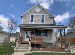 1417 W 4th St, Sioux City, IA 51103