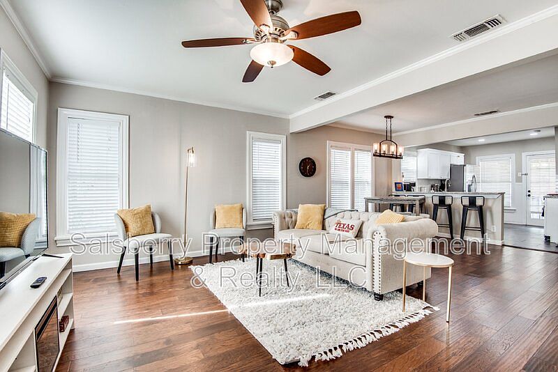 1st image of 3824 Collinwood Ave