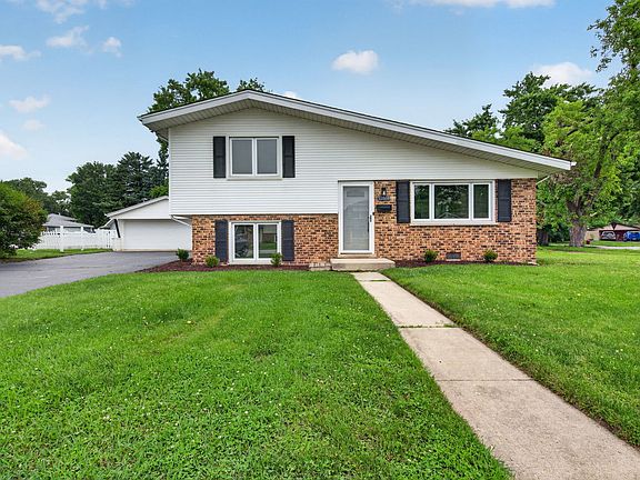 2nd image of 10818 S Plahm Ct