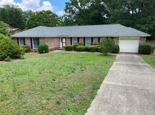 5613 Weatherford Rd, Fayetteville, NC 28303