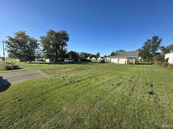 2nd image of 1424 W Cook Rd
