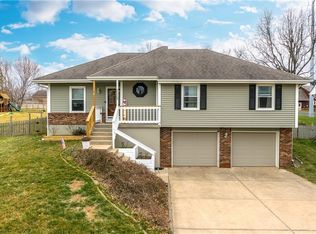 1113 NE Hunters Rdg, Lees Summit, MO 64086