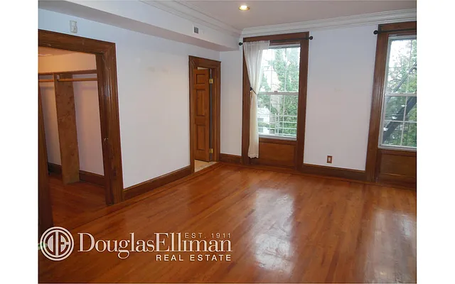 Rented by Douglas Elliman | media 19