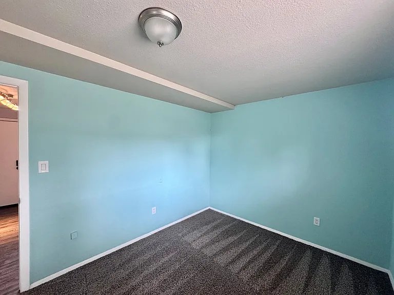 1021 W Vermijo Ave — Photo 11