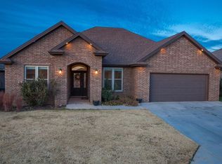 310 N 6th St, Wolfforth, TX 79382