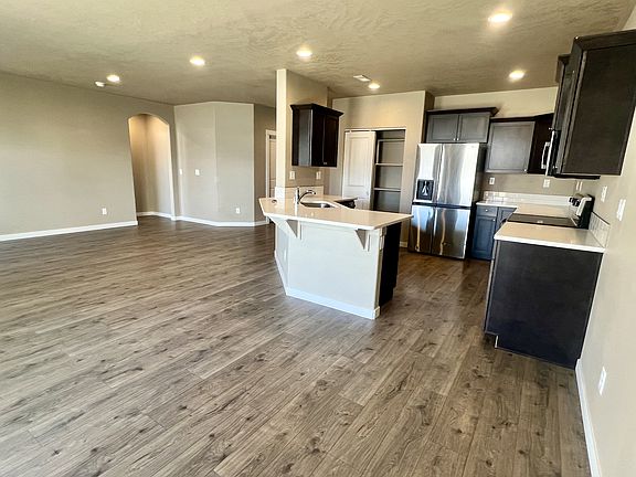 2nd image of 2395 Chelan St