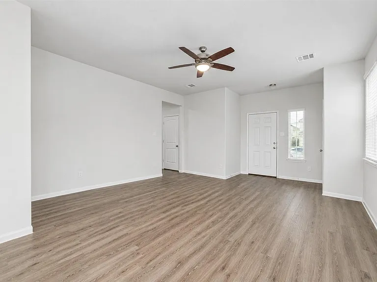 4910 Blue Jacaranda Way — Photo 8