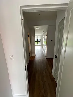 Rented by Bloom Real Estate Group | media 7