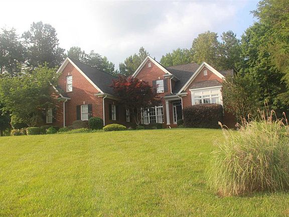 3rd image of 3098 Mountain Pointe Dr NW