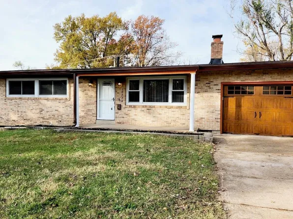 10223 Nashua Dr, Saint Louis, MO 63136
