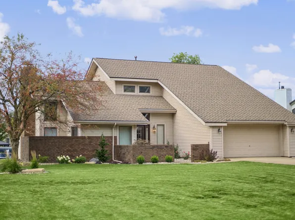 12796 Sunrise Ct, Wayland, MI 49348