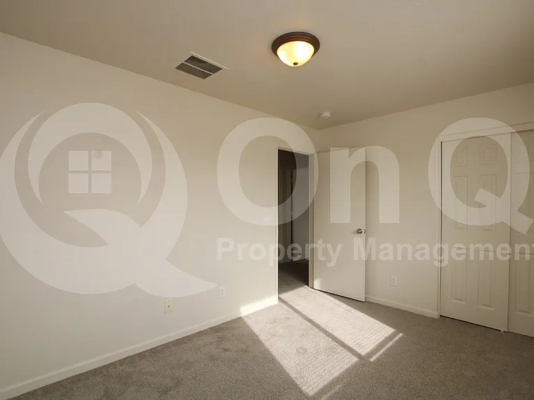 615 E Cody Dr — Photo 12