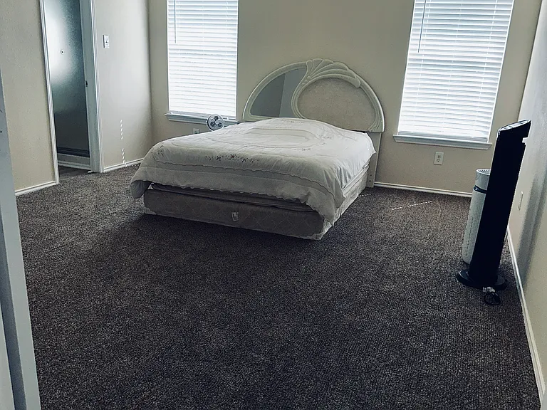 Master bed, minimalist