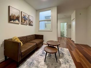 440 Richards St #301, Vancouver, BC V6B 2Z3