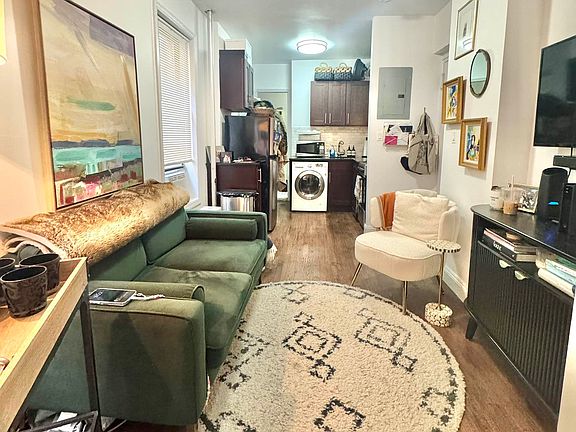 3rd image of 338 E 65th St APT 16