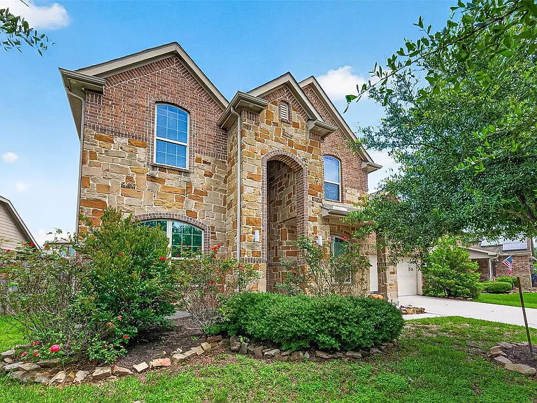 7035 Belle Meadow Ln — Photo 1