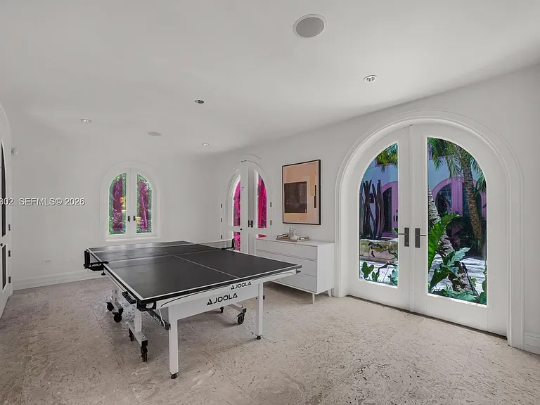 16 Palm Ave — Photo 30