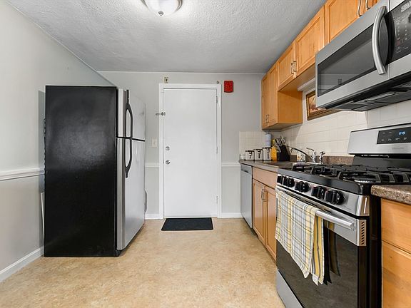 2nd image of 70 Mudge St #17