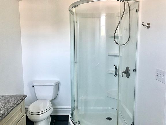 Bathroom stall shower