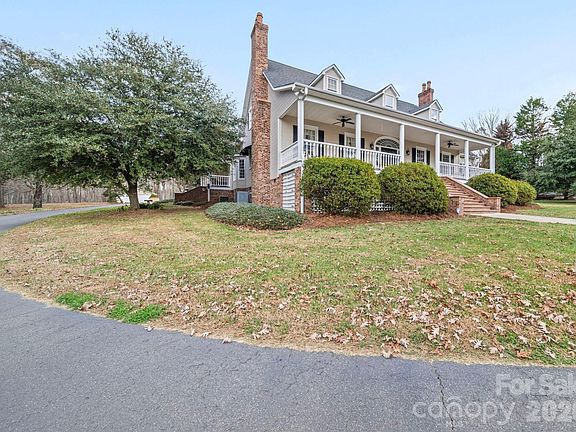 3rd image of 32618 Guard Rd