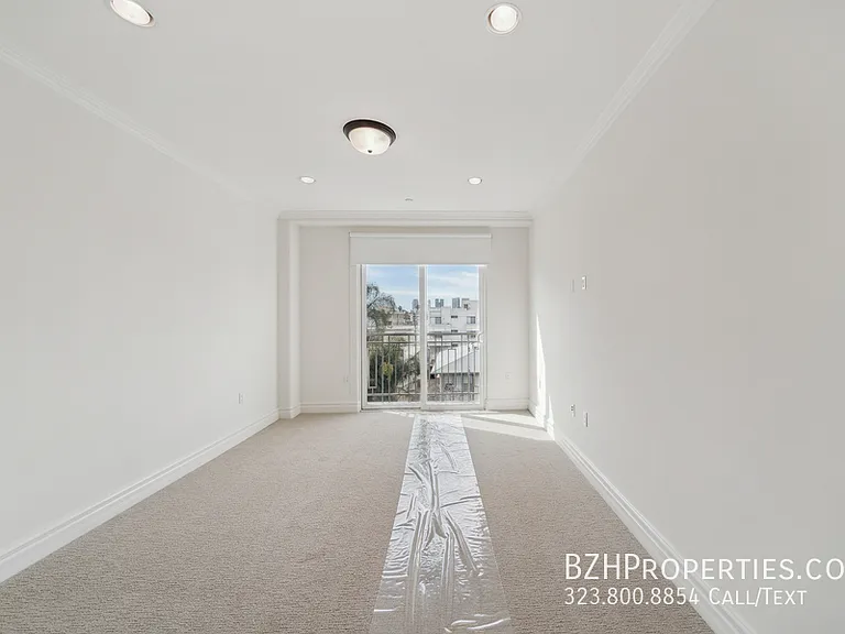 1050 S Holt Ave #404A — Photo 13