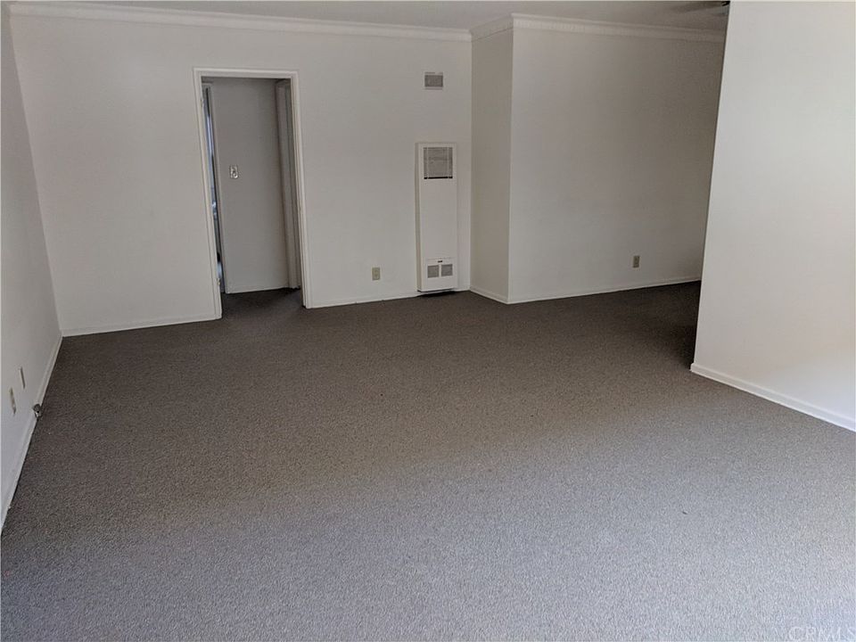 1st image of 250 N Oakland Ave