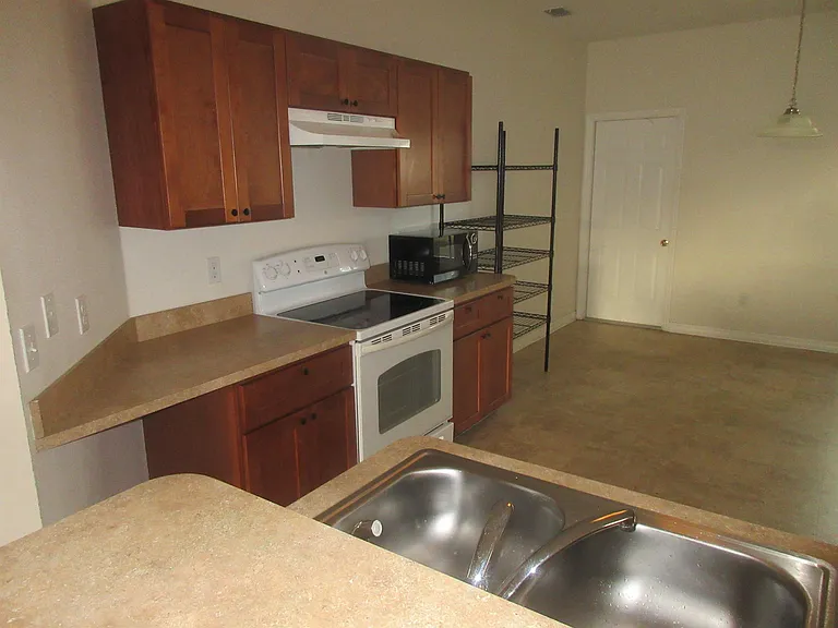 1211 Knollwood Dr — Photo 7