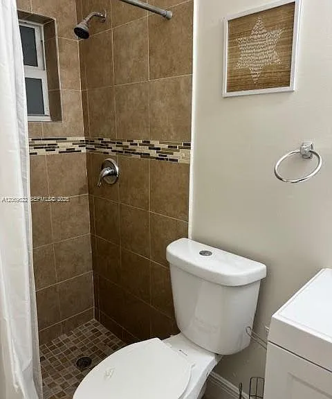 1270 NE 210th Ter #B — Photo 9