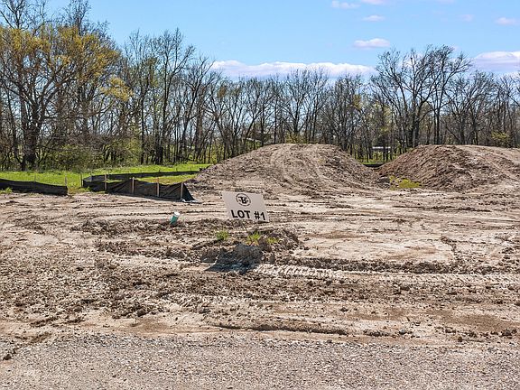 2nd image of 2739 Butler Pl