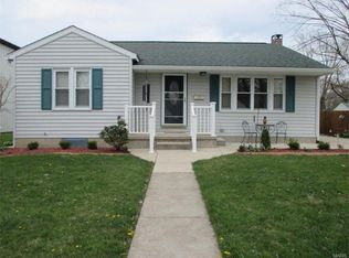 1431 Fairfax St, Carlyle, IL