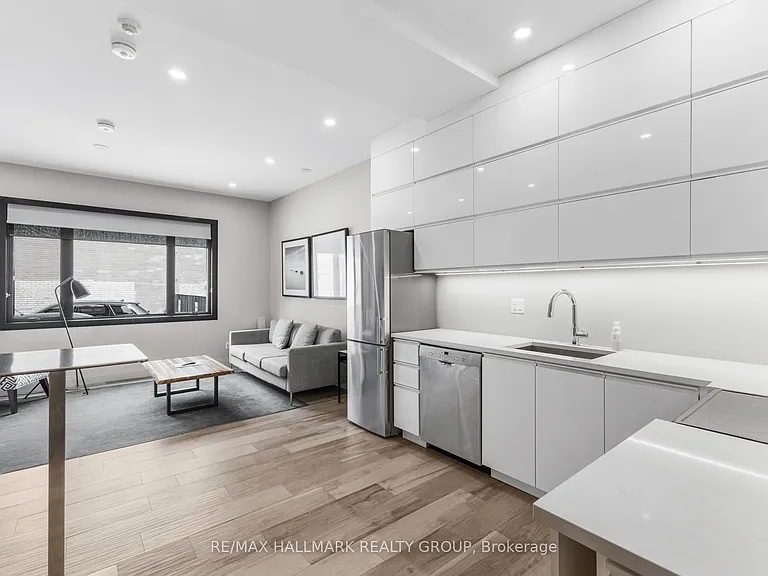 201 Maclaren St #2 — Photo 6