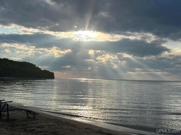 14038 N 1325th Ln, Garden, MI 49835