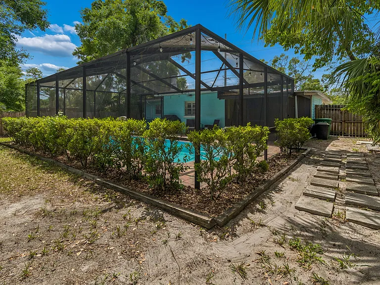 11307 N Boulevard St — Photo 19
