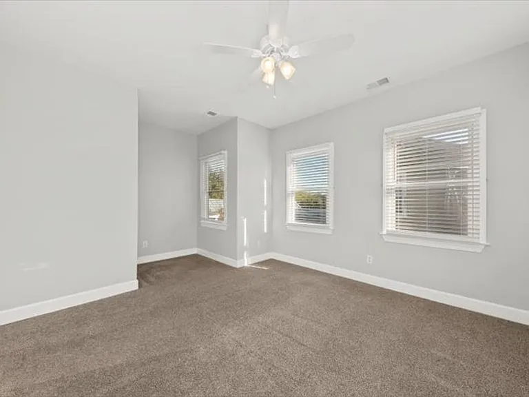 11 Kirkland Ln — Photo 17