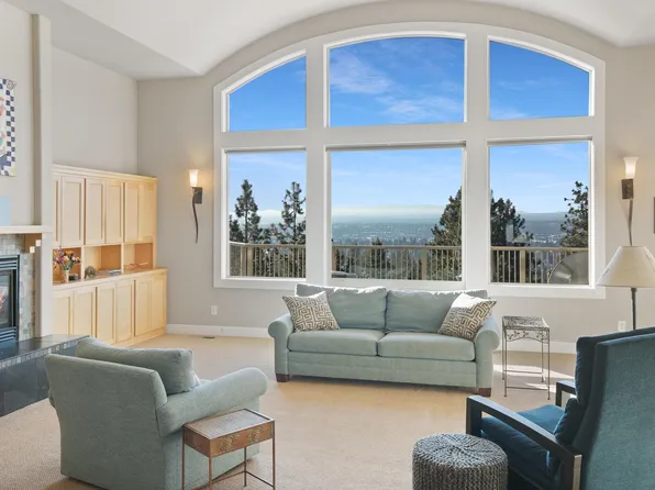 833 NW Stonepine Dr, Bend, OR 97703
