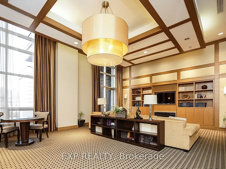 100 Harrison Garden Blvd #GPH14 — Photo 39