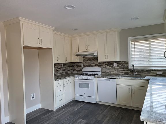 4th image of 2359 Brushglen Way