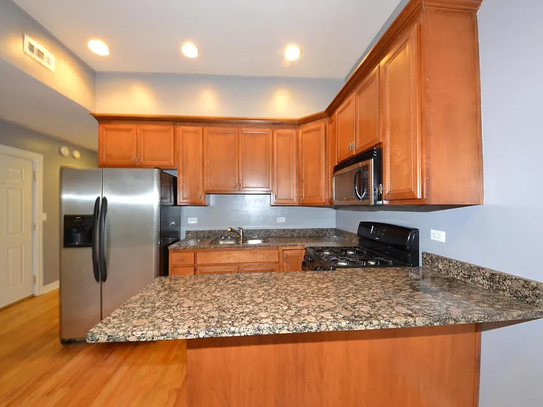 602 W 31st St #2N — Photo 1