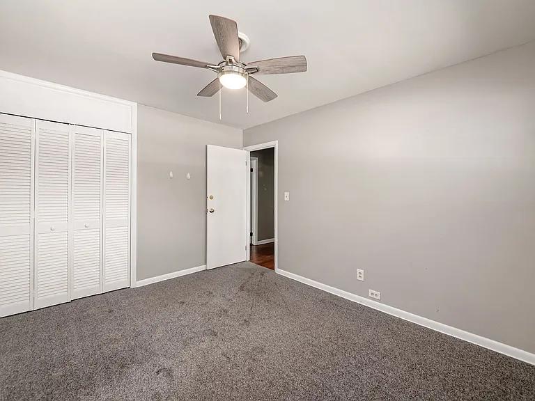 297 E Clearview Ave — Photo 22