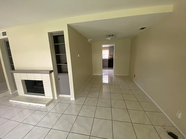 436 Fairview Ave #5 — Photo 3