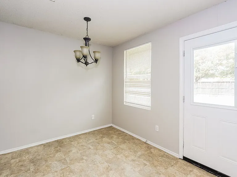 816 Bessemer Dr — Photo 7
